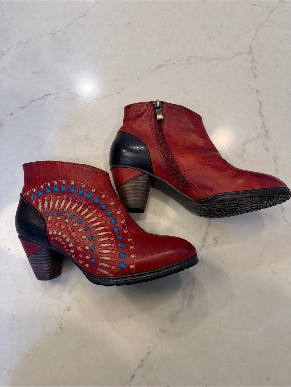 L’artiste Zamihi Bootie Women’s Shoe Size 36